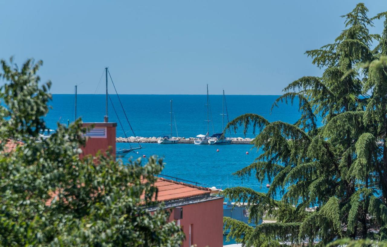 Just Renovated Stylish 2 Bedrooms Apartment Only A Few Steps From The Beach! Novigrad Istria Exterior foto